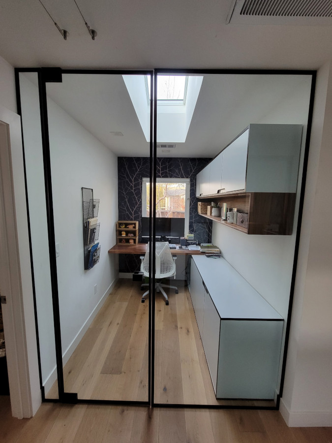 FRAMED SHOWER ENCLOSURE